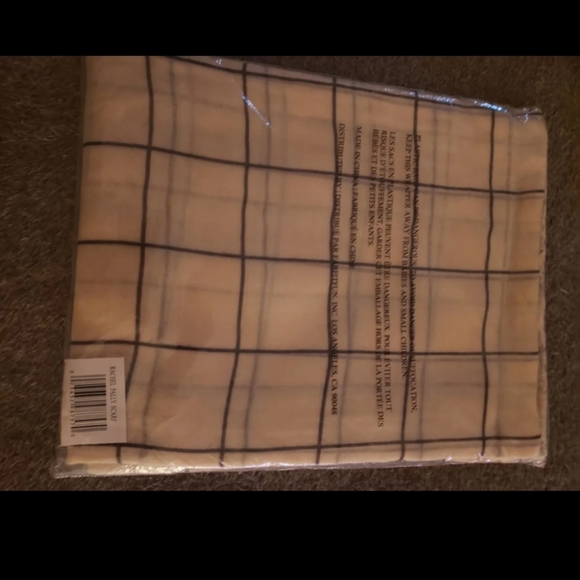 rachael pally Scarf. - Picture 3 of 3